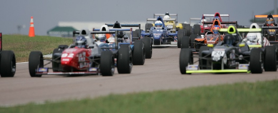 Start of the 2008 SCCA National Championship Runoffs FE race